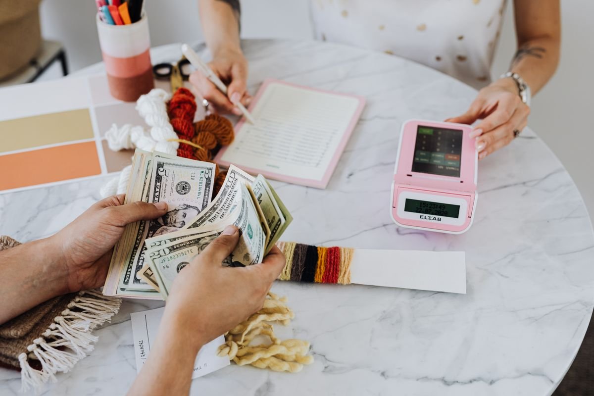How to Fund a Business Launch on a Bare-Bones Budget